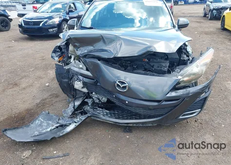 2011 Mazda Mazda3 S Sport z USA, uszkodzony, nr VIN JM1BL1U56B1487293